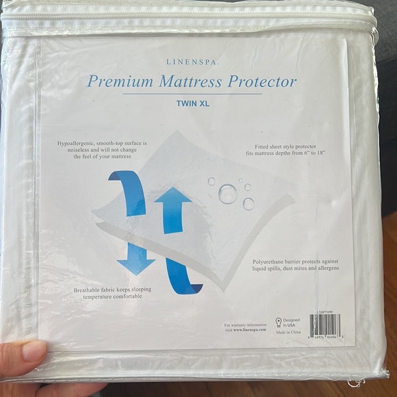NWT Linenspa Twin XL Mattress Protector - Picture 2 of 3